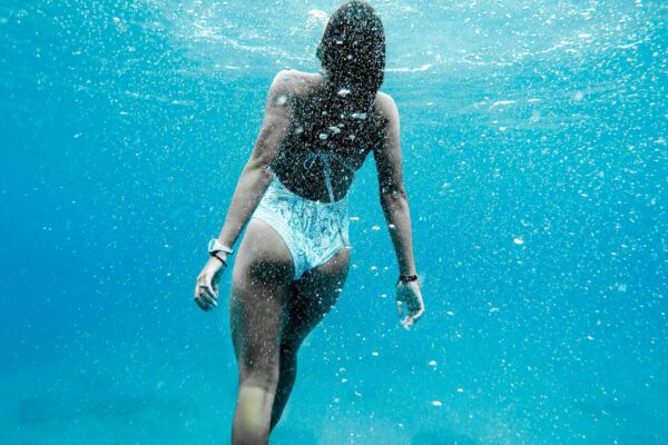 Biogarden. El Ecosistema en tus manos persona buceando